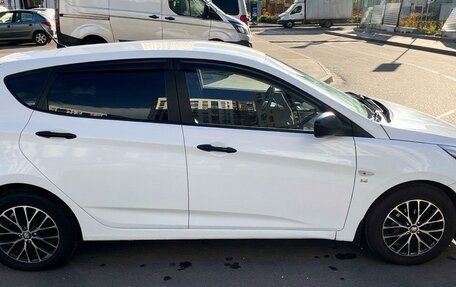 Hyundai Solaris II рестайлинг, 2014 год, 1 100 000 рублей, 2 фотография