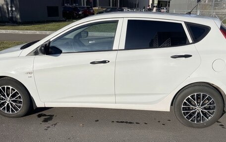 Hyundai Solaris II рестайлинг, 2014 год, 1 100 000 рублей, 4 фотография