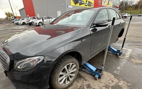 Mercedes-Benz E-Класс, 2016 год, 2 200 000 рублей, 2 фотография