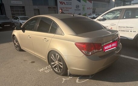 Chevrolet Cruze II, 2012 год, 590 000 рублей, 3 фотография