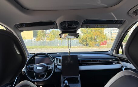 Geely Atlas, 2024 год, 2 800 000 рублей, 24 фотография