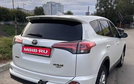 Toyota RAV4, 2016 год, 2 250 000 рублей, 5 фотография