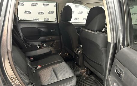 Mitsubishi Outlander III рестайлинг 3, 2018 год, 2 017 600 рублей, 4 фотография
