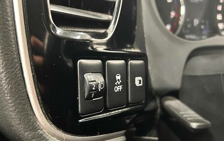 Mitsubishi Outlander III рестайлинг 3, 2018 год, 2 017 600 рублей, 20 фотография