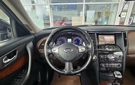 Infiniti FX II, 2013 год, 1 499 000 рублей, 6 фотография