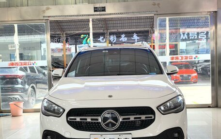 Mercedes-Benz GLA, 2022 год, 1 980 000 рублей, 2 фотография