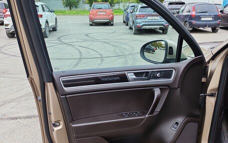 Volkswagen Touareg III, 2016 год, 3 000 000 рублей, 18 фотография