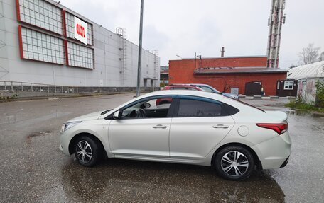 Hyundai Solaris II рестайлинг, 2018 год, 1 240 000 рублей, 2 фотография