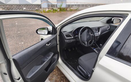 Hyundai Solaris II рестайлинг, 2018 год, 1 240 000 рублей, 5 фотография