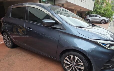 Renault ZOE I рестайлинг, 2021 год, 1 417 000 рублей, 3 фотография