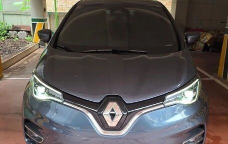 Renault ZOE I рестайлинг, 2021 год, 1 417 000 рублей, 2 фотография