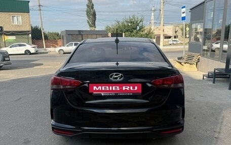 Hyundai Solaris II рестайлинг, 2021 год, 1 240 000 рублей, 6 фотография