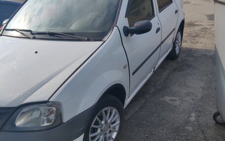 Renault Logan I, 2006 год, 240 000 рублей, 2 фотография