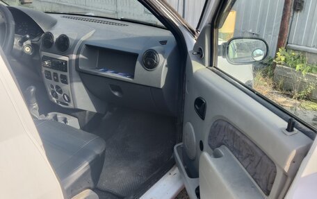Renault Logan I, 2006 год, 240 000 рублей, 17 фотография