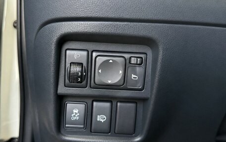 Nissan Juke II, 2011 год, 949 000 рублей, 17 фотография