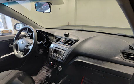 KIA Rio III рестайлинг, 2016 год, 900 000 рублей, 11 фотография