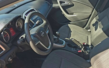 Opel Astra J, 2011 год, 600 000 рублей, 7 фотография