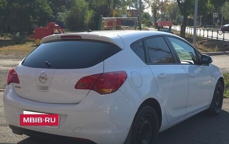Opel Astra J, 2011 год, 600 000 рублей, 5 фотография