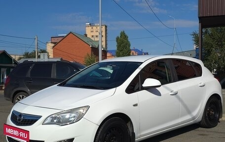 Opel Astra J, 2011 год, 600 000 рублей, 2 фотография