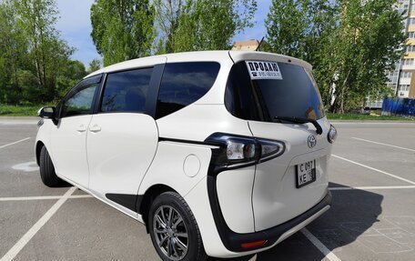 Toyota Sienta II, 2019 год, 1 370 000 рублей, 12 фотография