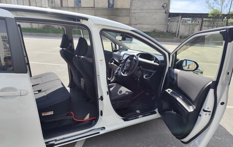 Toyota Sienta II, 2019 год, 1 370 000 рублей, 25 фотография