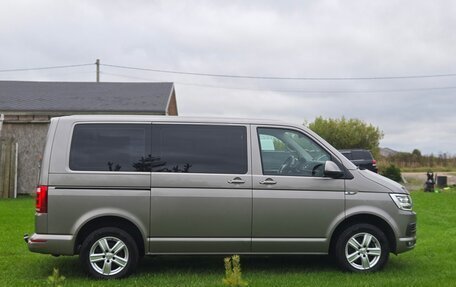 Volkswagen Caravelle T6 рестайлинг, 2015 год, 3 750 000 рублей, 7 фотография