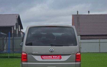 Volkswagen Caravelle T6 рестайлинг, 2015 год, 3 750 000 рублей, 5 фотография