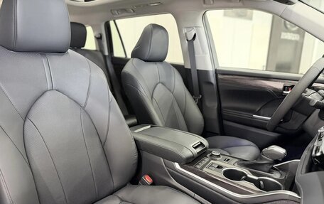Toyota Highlander, 2026 год, 5 500 000 рублей, 9 фотография