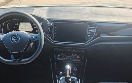 Volkswagen T-Roc I, 2021 год, 1 610 000 рублей, 8 фотография