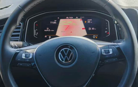 Volkswagen T-Roc I, 2021 год, 1 610 000 рублей, 11 фотография