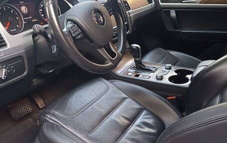 Volkswagen Touareg III, 2015 год, 2 630 000 рублей, 13 фотография