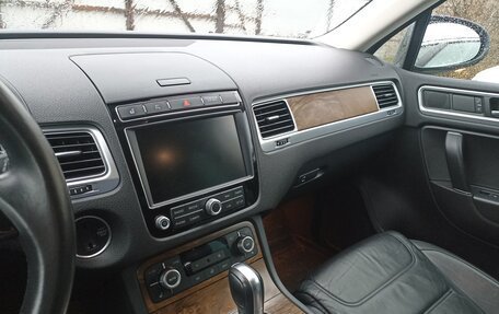 Volkswagen Touareg III, 2015 год, 2 630 000 рублей, 18 фотография