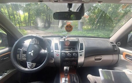 Mitsubishi Pajero Sport II рестайлинг, 2009 год, 1 340 000 рублей, 9 фотография