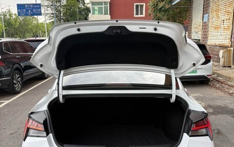Hyundai Elantra, 2023 год, 1 130 000 рублей, 8 фотография