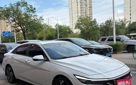 Hyundai Elantra, 2023 год, 1 130 000 рублей, 3 фотография