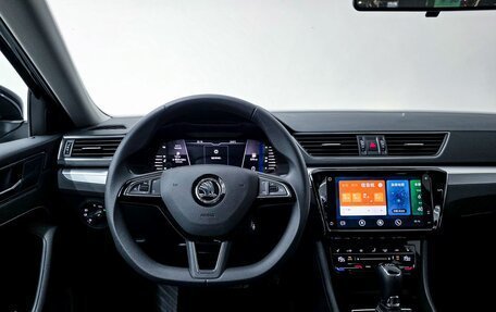 Skoda Superb III рестайлинг, 2024 год, 3 225 000 рублей, 7 фотография