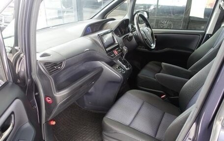 Toyota Noah III, 2017 год, 1 994 500 рублей, 19 фотография