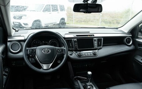 Toyota RAV4, 2017 год, 2 681 000 рублей, 11 фотография