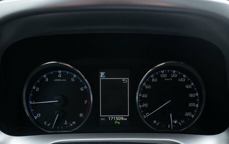 Toyota RAV4, 2017 год, 2 681 000 рублей, 20 фотография