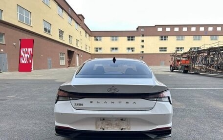 Hyundai Elantra, 2022 год, 1 650 000 рублей, 3 фотография