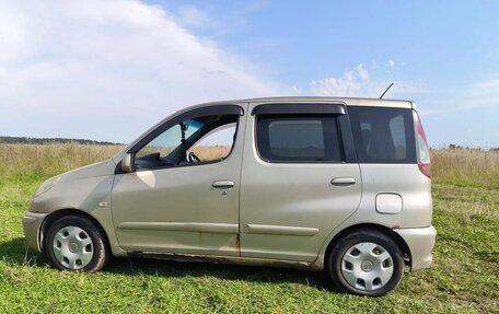 Toyota FunCargo, 2004 год, 220 000 рублей, 3 фотография