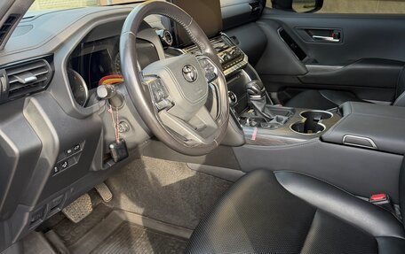 Toyota Land Cruiser, 2023 год, 11 599 000 рублей, 9 фотография