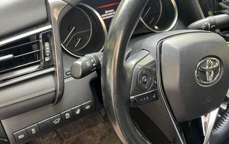 Toyota Camry, 2021 год, 2 300 000 рублей, 6 фотография