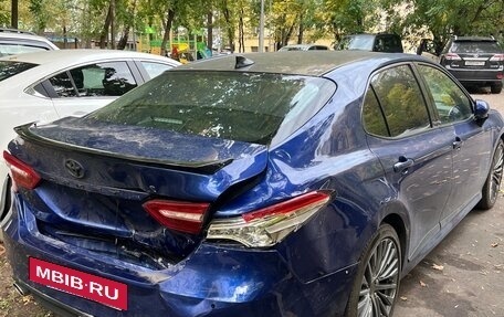 Toyota Camry, 2021 год, 2 300 000 рублей, 3 фотография
