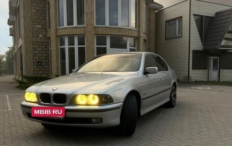 BMW 5 серия, 1998 год, 550 000 рублей, 2 фотография