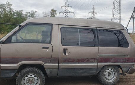 Toyota Town Ace III, 1991 год, 370 000 рублей, 4 фотография