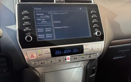 Toyota Land Cruiser Prado 150 рестайлинг 2, 2022 год, 5 990 000 рублей, 8 фотография
