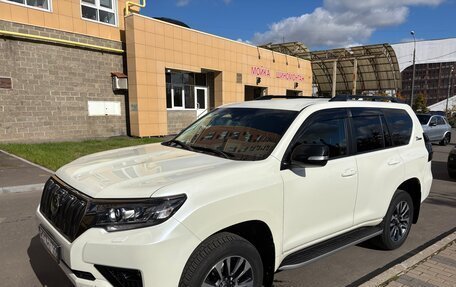 Toyota Land Cruiser Prado 150 рестайлинг 2, 2022 год, 5 990 000 рублей, 2 фотография