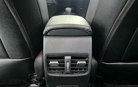 Toyota Corolla, 2023 год, 1 840 000 рублей, 18 фотография