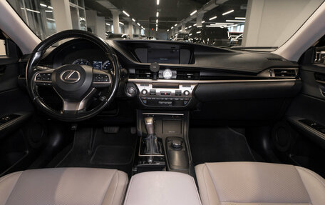 Lexus ES VII, 2017 год, 2 675 000 рублей, 10 фотография